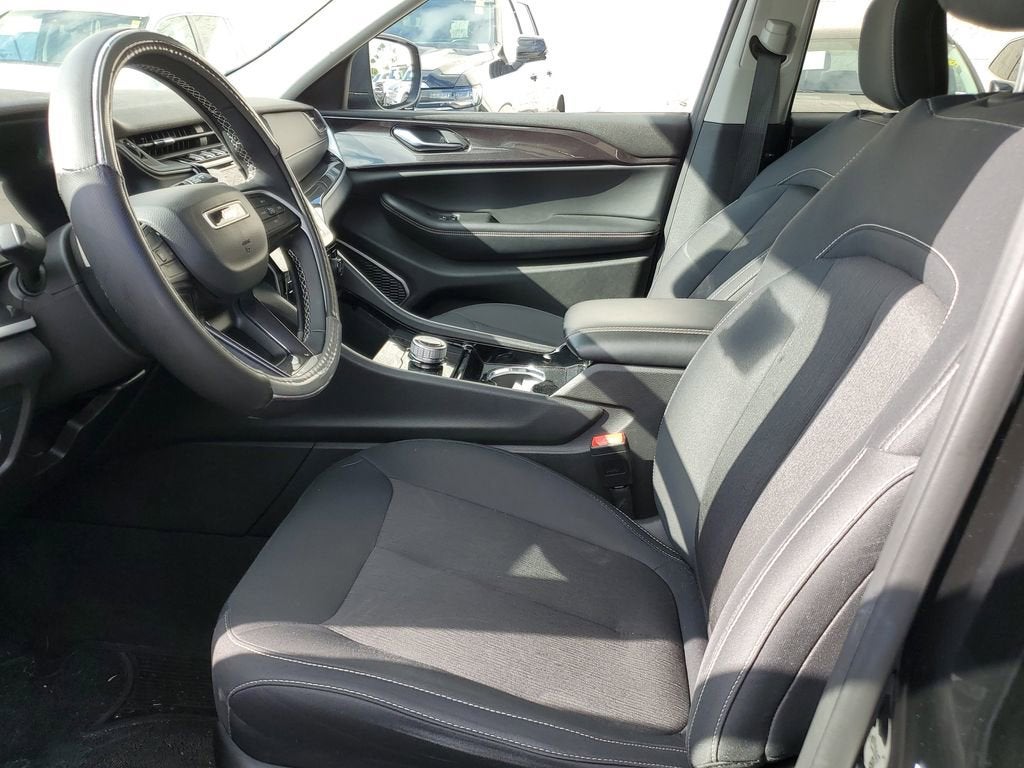 2022 Jeep Grand Cherokee L Laredo