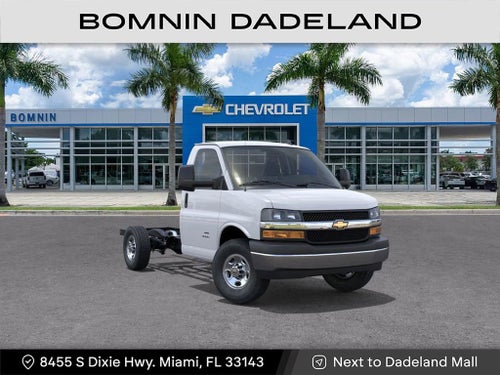 2025 Chevrolet Express Cutaway 3500 1WT
