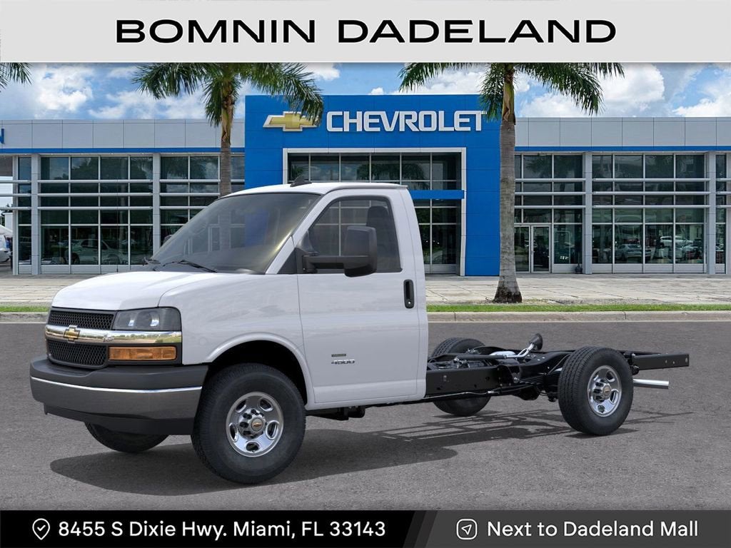 2025 Chevrolet Express Cutaway 3500 1WT