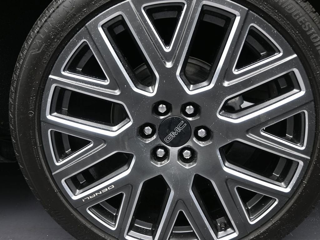 2025 GMC Yukon Denali Ultimate