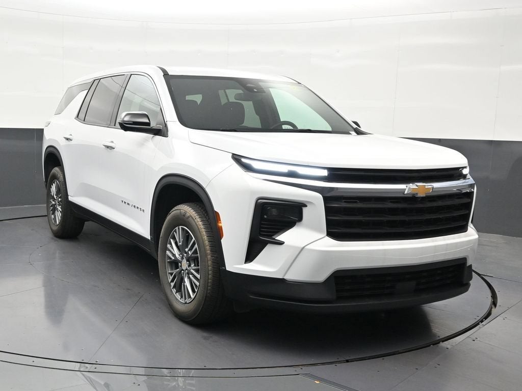 2024 Chevrolet Traverse LS