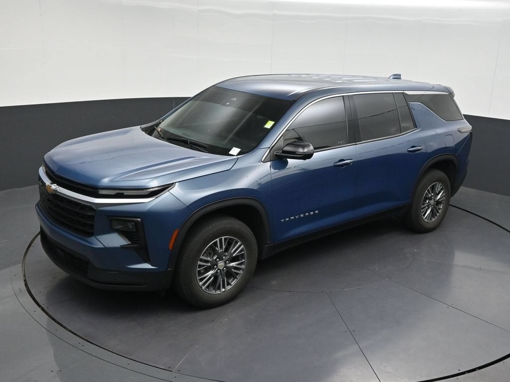 2024 Chevrolet Traverse LS