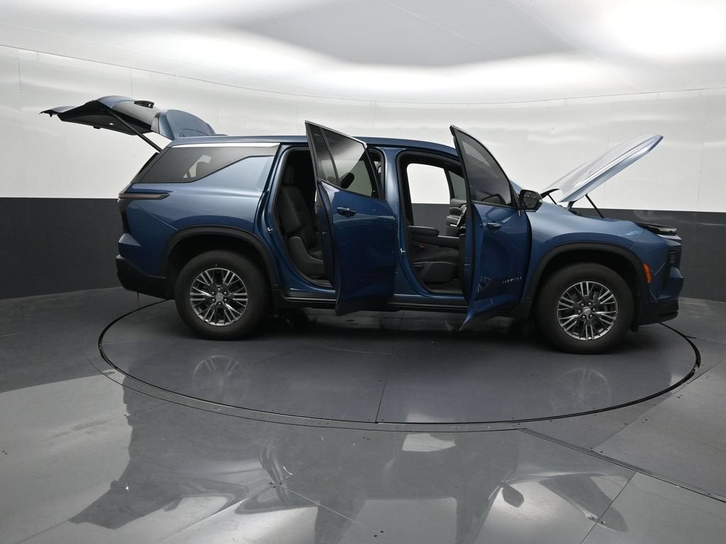 2024 Chevrolet Traverse LS
