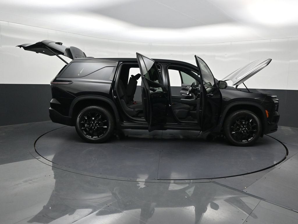 2024 Chevrolet Traverse LS