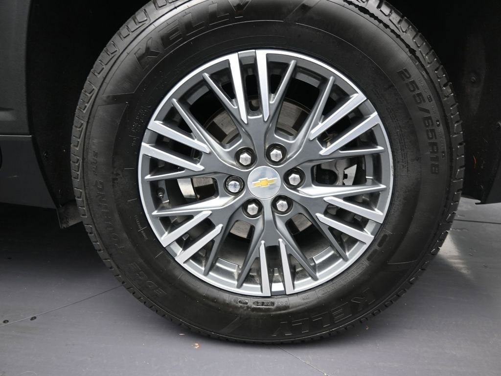 2024 Chevrolet Traverse LS