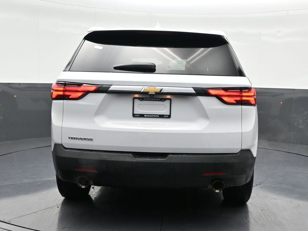 2022 Chevrolet Traverse LS