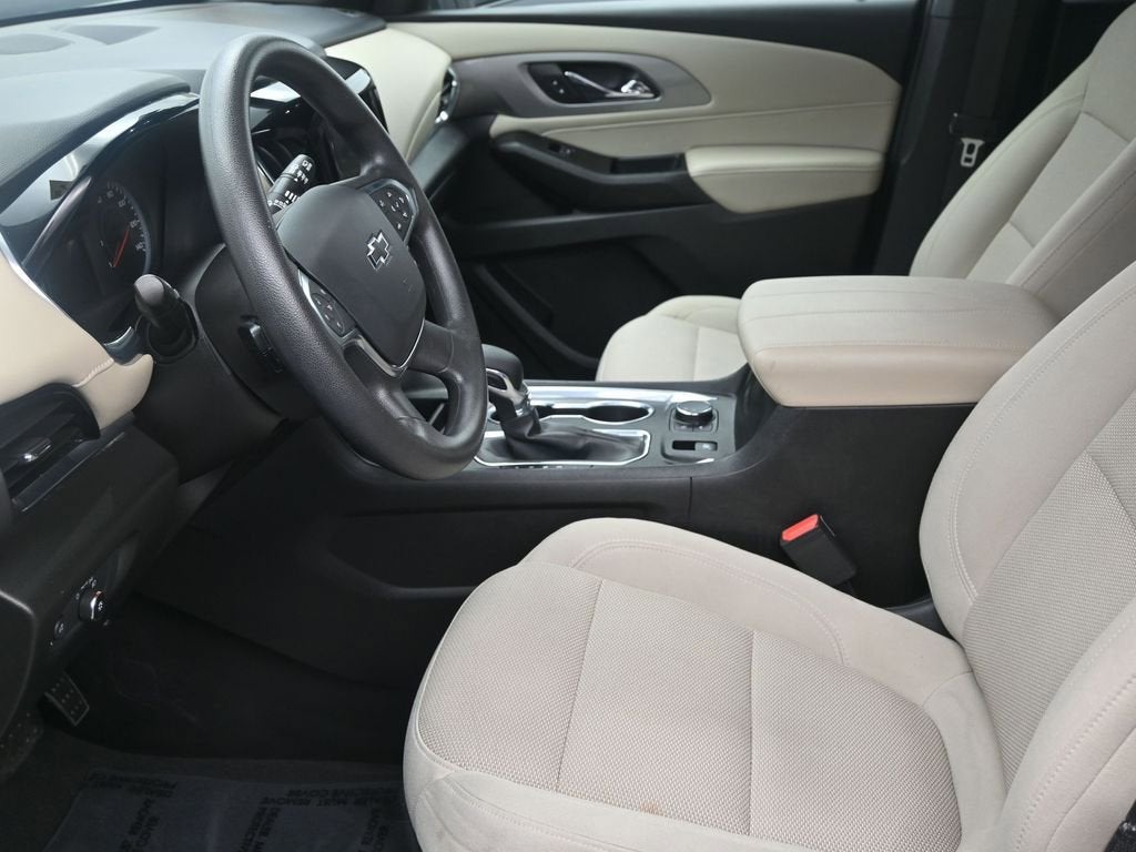 2022 Chevrolet Traverse LS