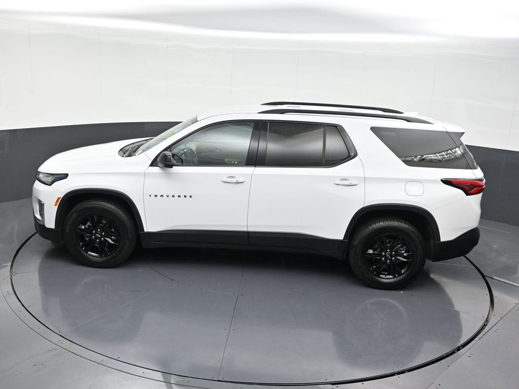 2022 Chevrolet Traverse LS