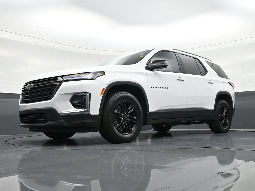 2022 Chevrolet Traverse LS