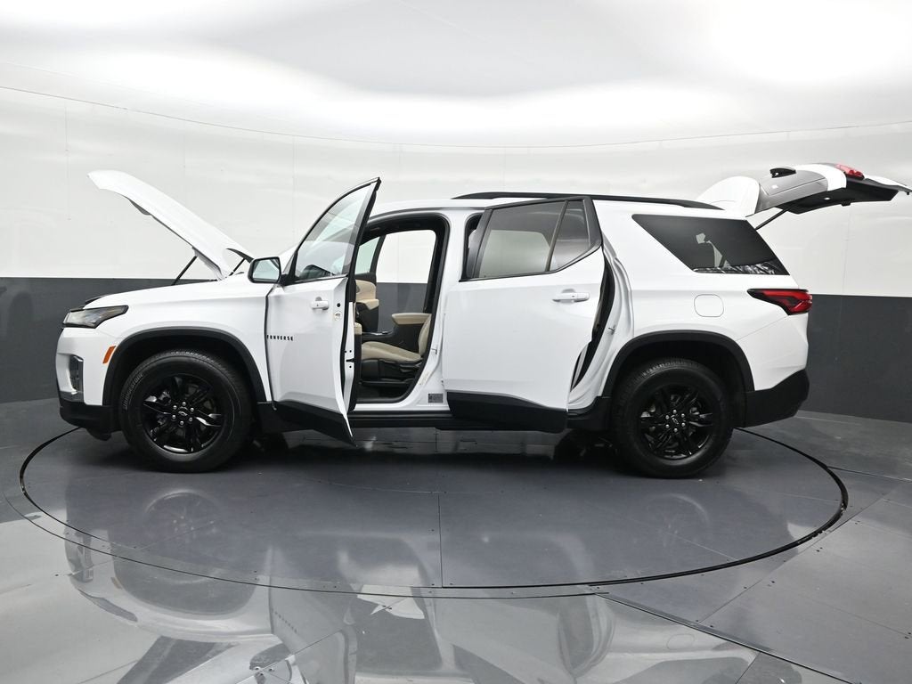 2022 Chevrolet Traverse LS