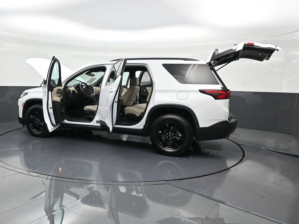 2022 Chevrolet Traverse LS