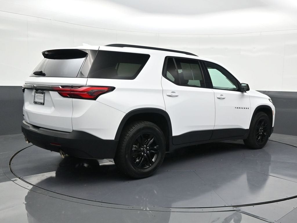 2022 Chevrolet Traverse LS
