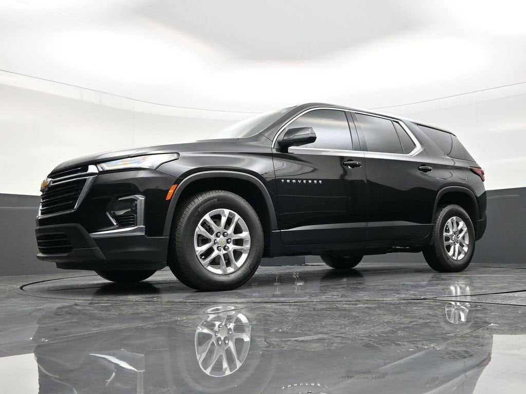 2023 Chevrolet Traverse LS