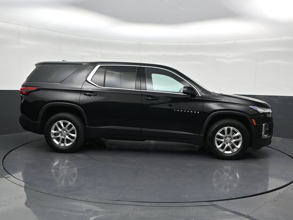 2022 Chevrolet Traverse LS