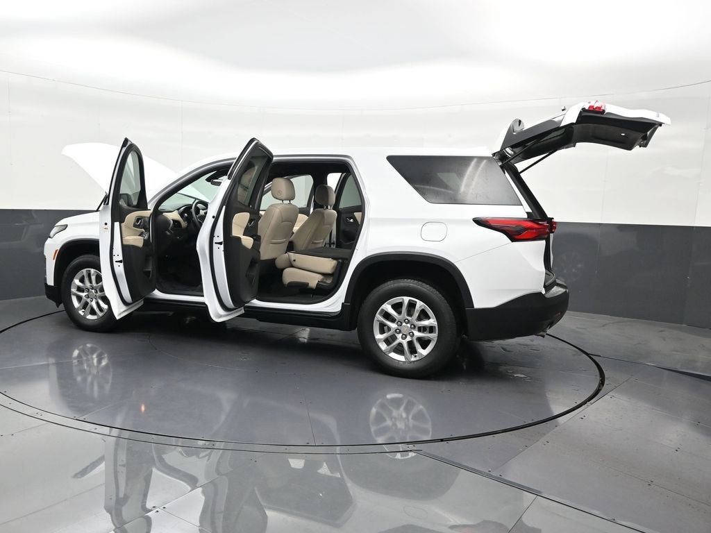 2023 Chevrolet Traverse LS