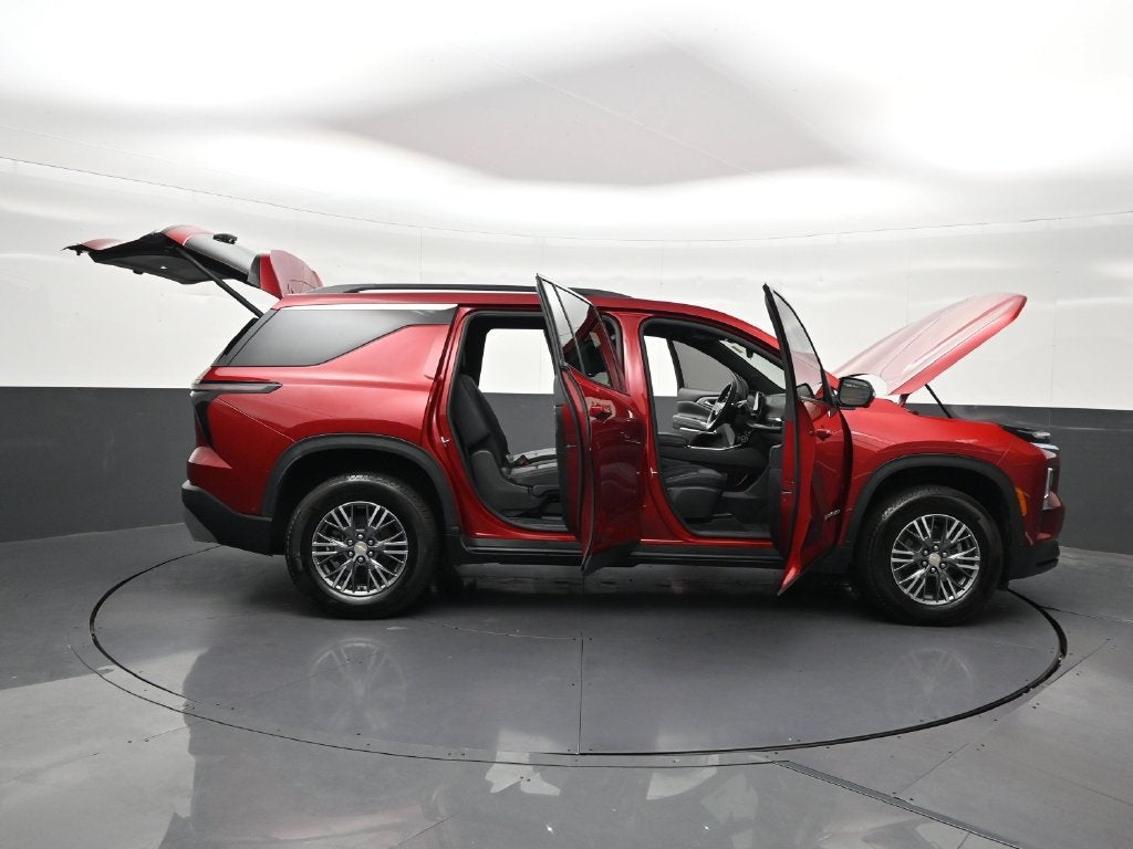2024 Chevrolet Traverse LT