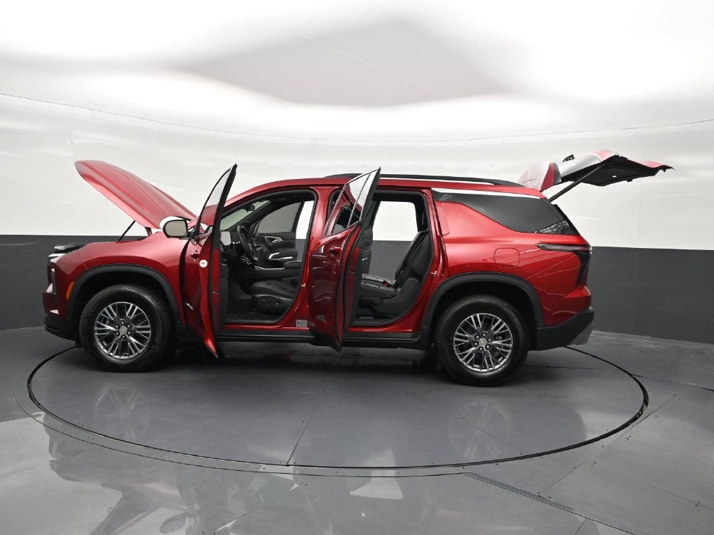 2024 Chevrolet Traverse LT