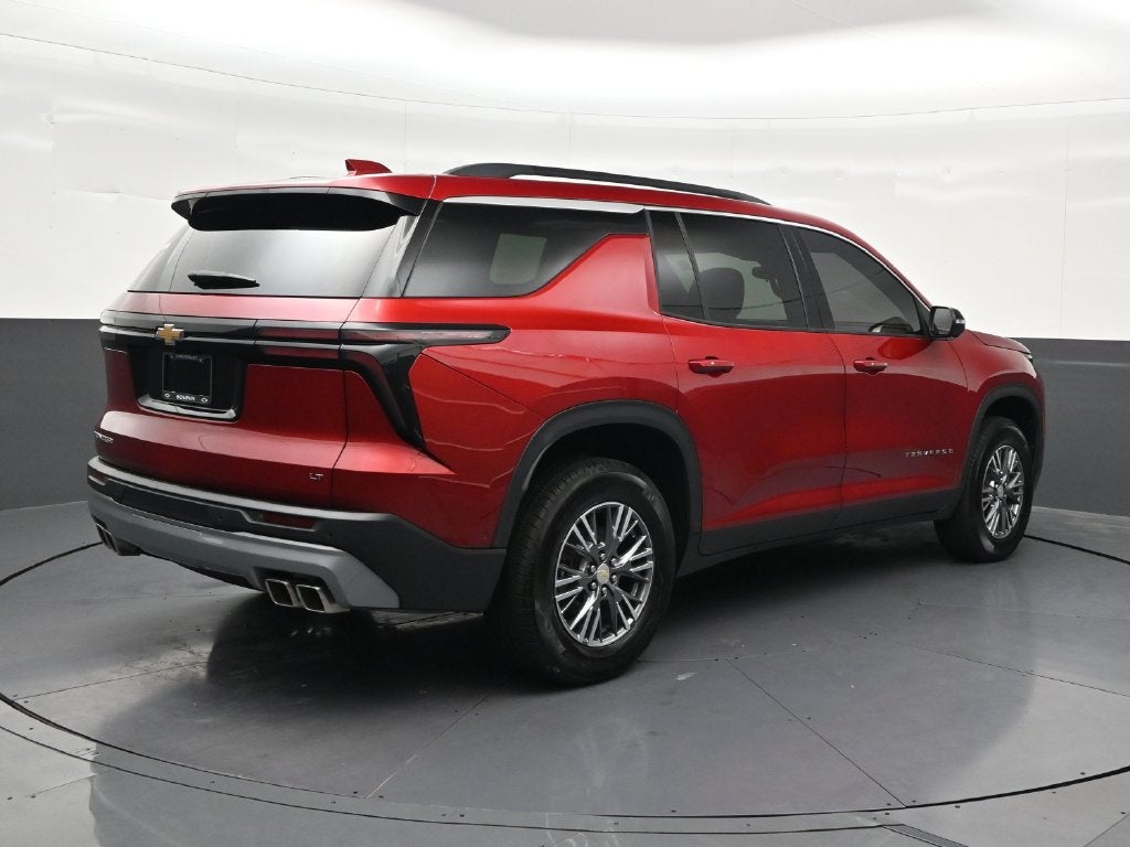 2024 Chevrolet Traverse LT