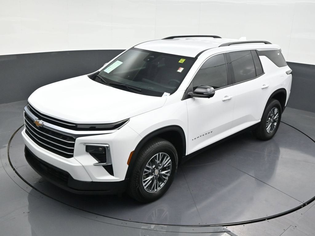 2024 Chevrolet Traverse LT