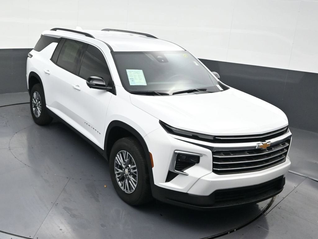 2024 Chevrolet Traverse LT