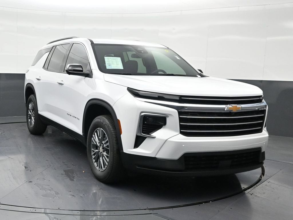 2024 Chevrolet Traverse LT