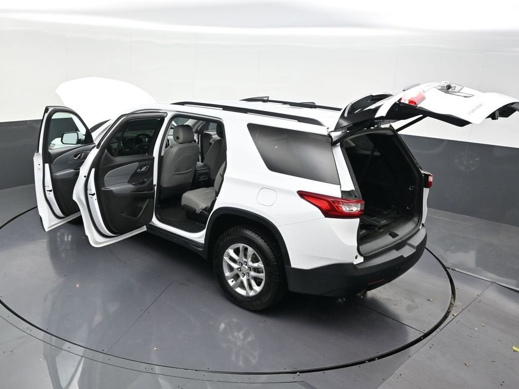 2021 Chevrolet Traverse LT Cloth