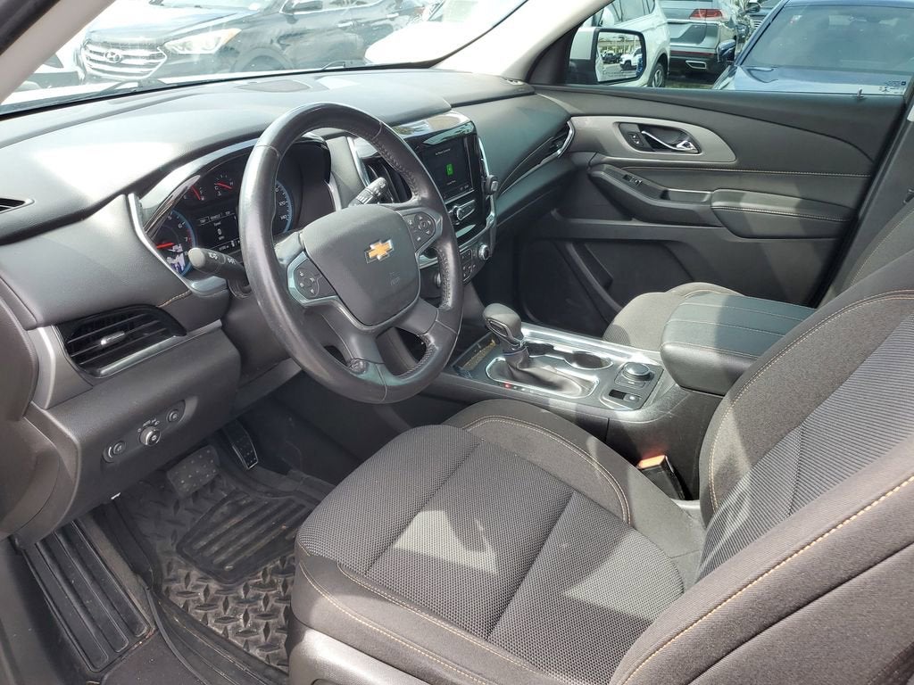2021 Chevrolet Traverse LT Cloth
