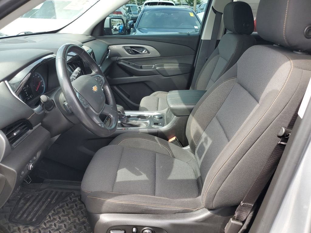 2021 Chevrolet Traverse LT Cloth