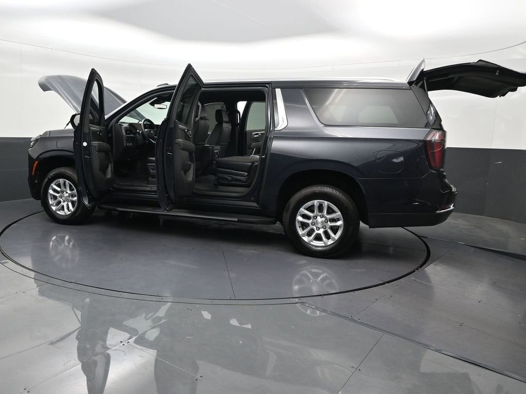 2025 Chevrolet Suburban LS