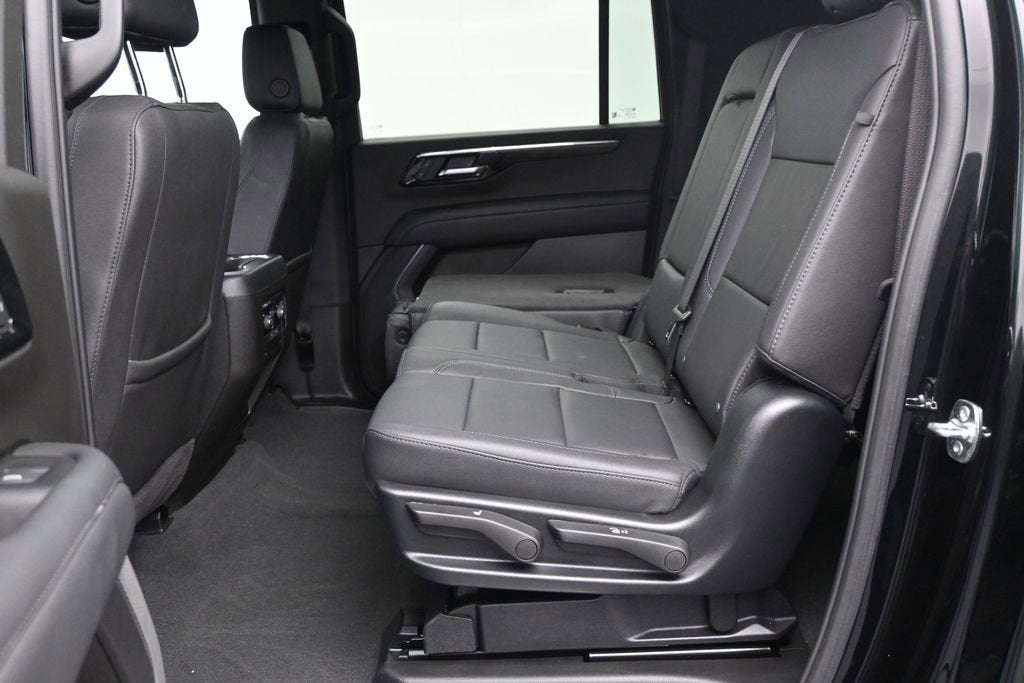 2025 Chevrolet Suburban LT
