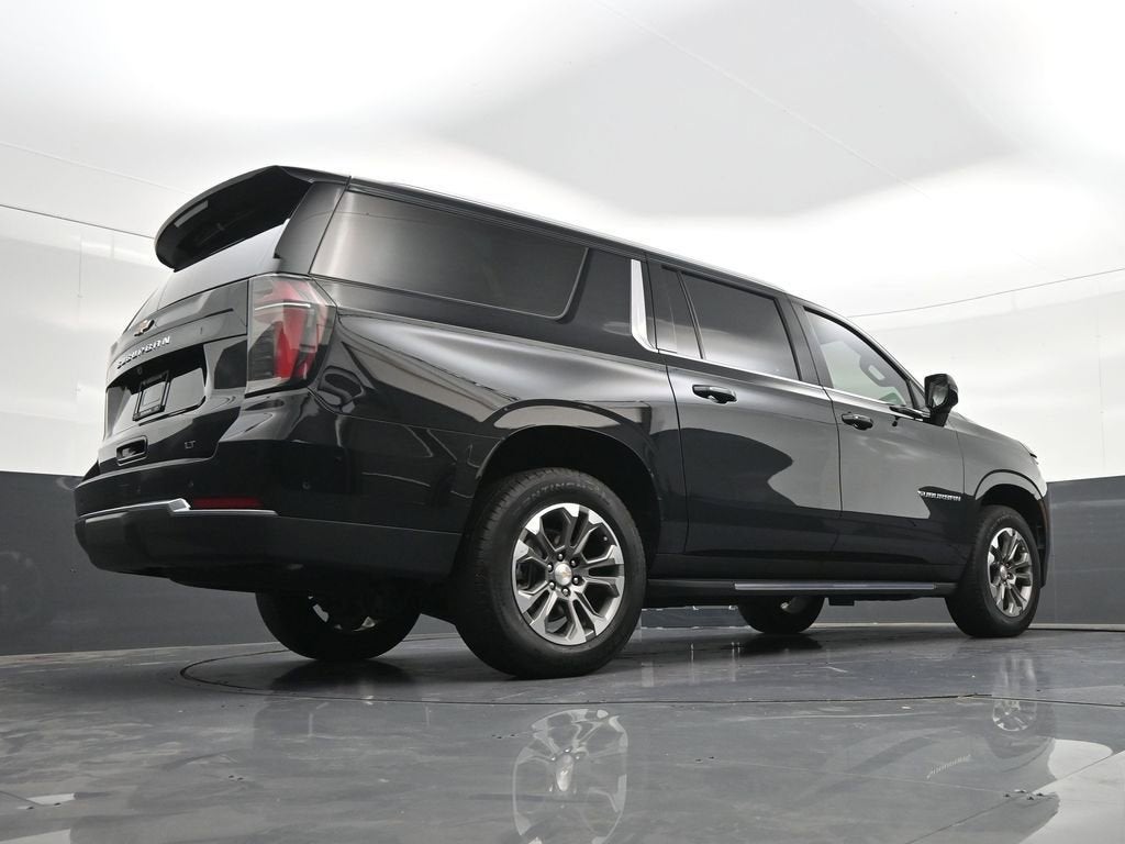 2025 Chevrolet Suburban LT
