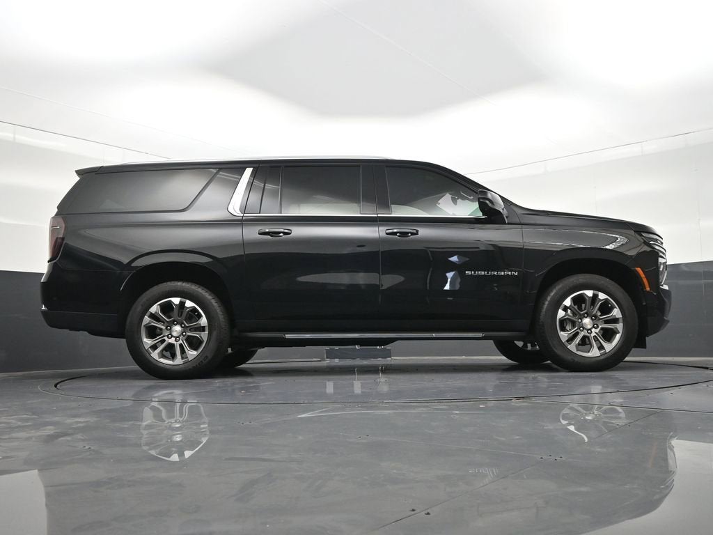 2025 Chevrolet Suburban LT