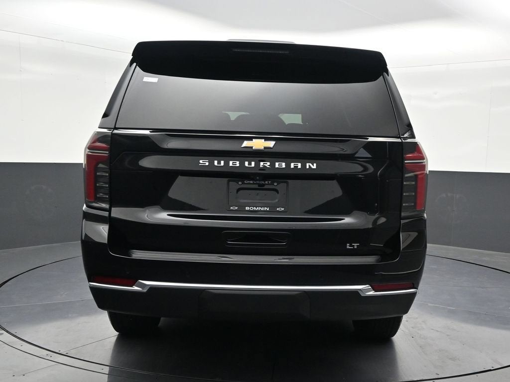 2025 Chevrolet Suburban LT