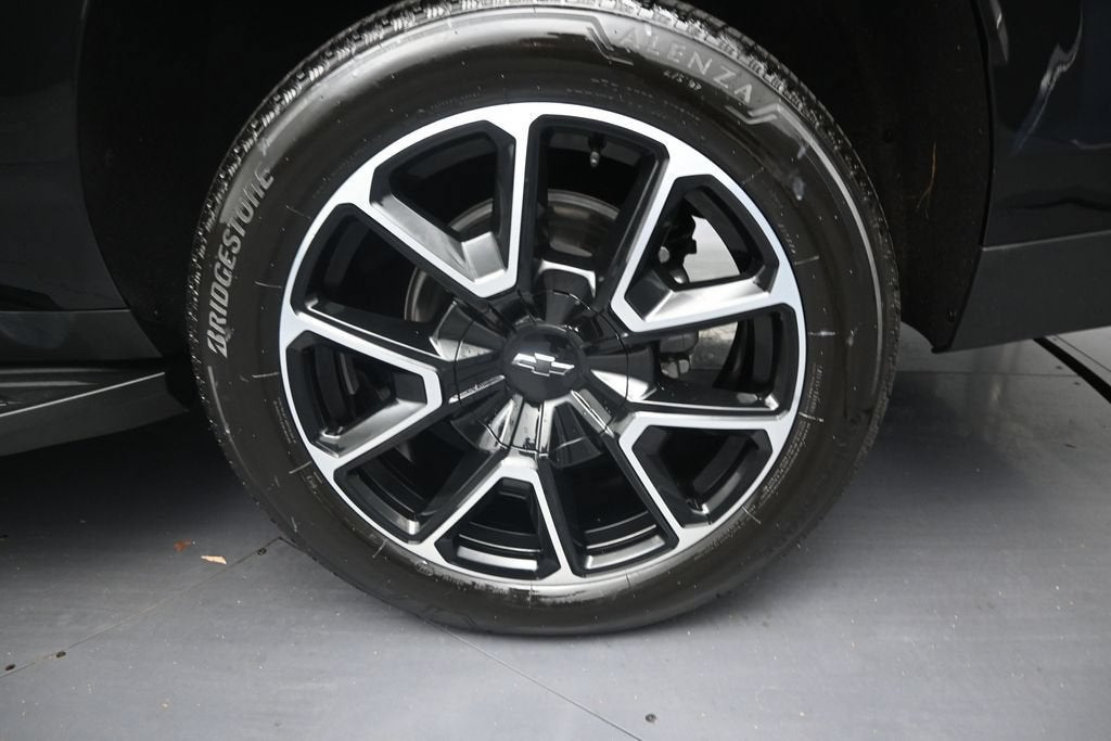 2025 Chevrolet Suburban RST