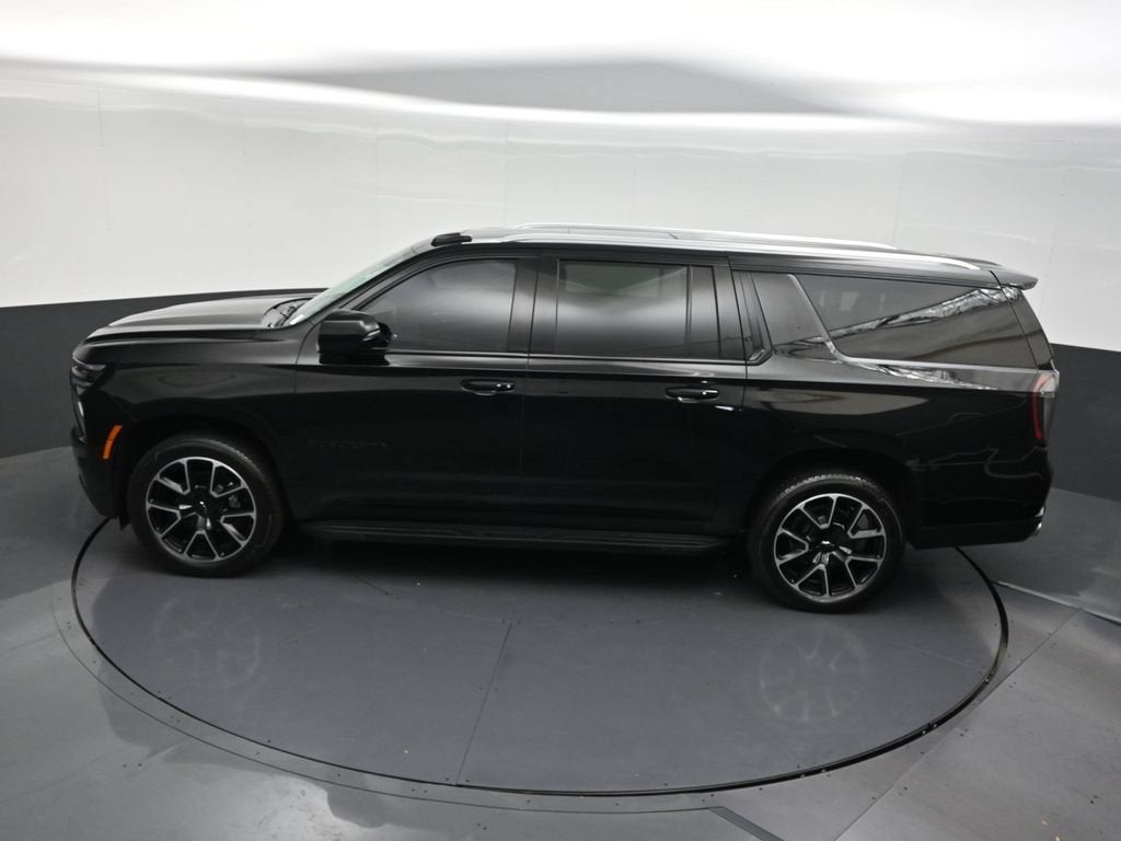 2025 Chevrolet Suburban RST