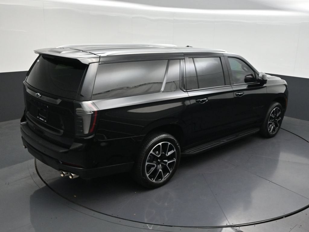 2025 Chevrolet Suburban RST