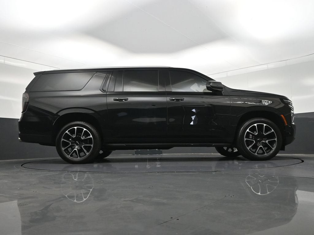 2025 Chevrolet Suburban RST