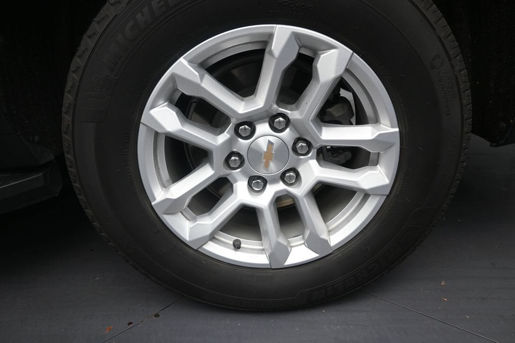 2025 Chevrolet Tahoe LS
