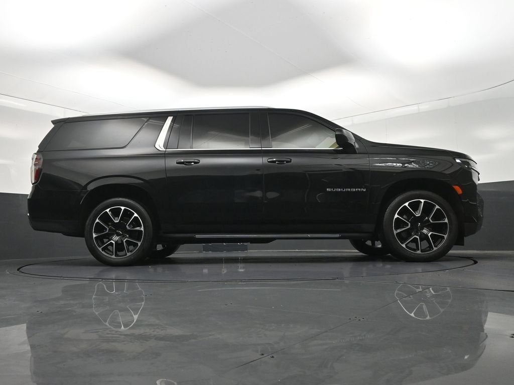 2023 Chevrolet Suburban LS
