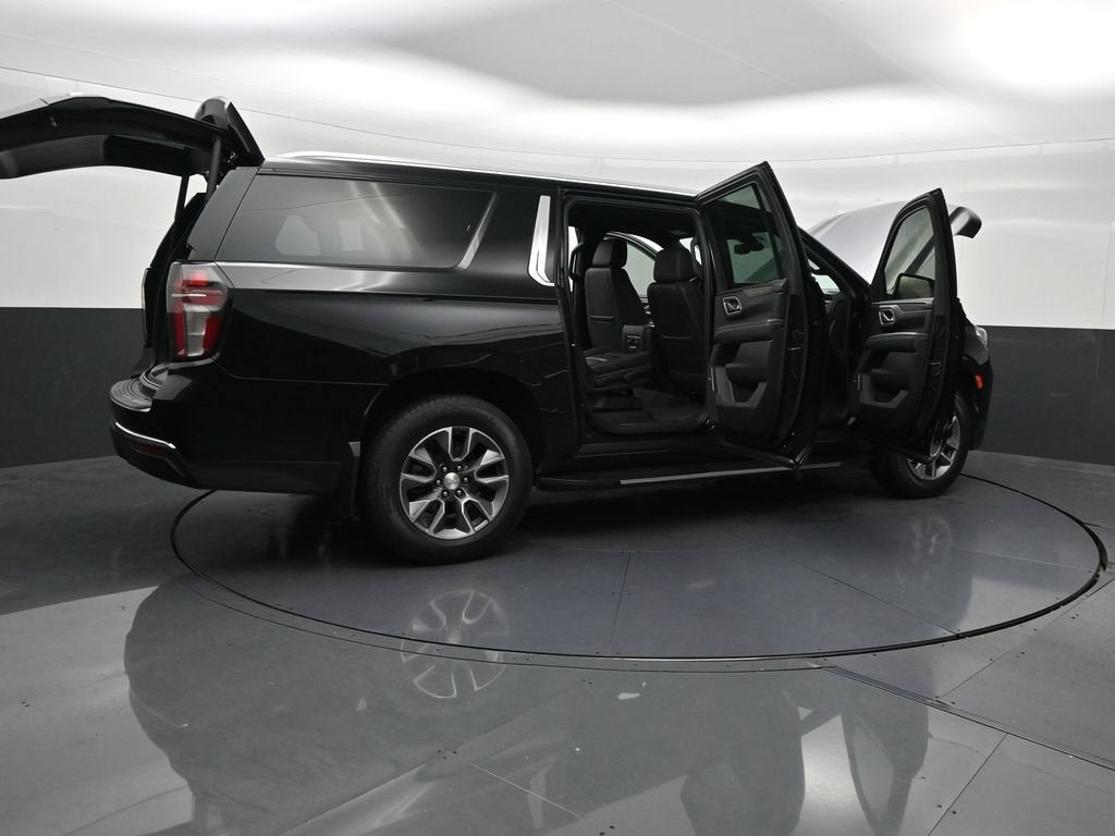 2022 Chevrolet Suburban LT