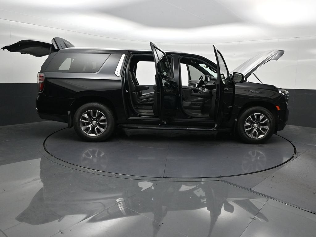 2022 Chevrolet Suburban LT