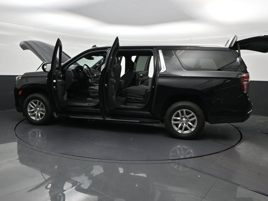 2024 Chevrolet Suburban LT