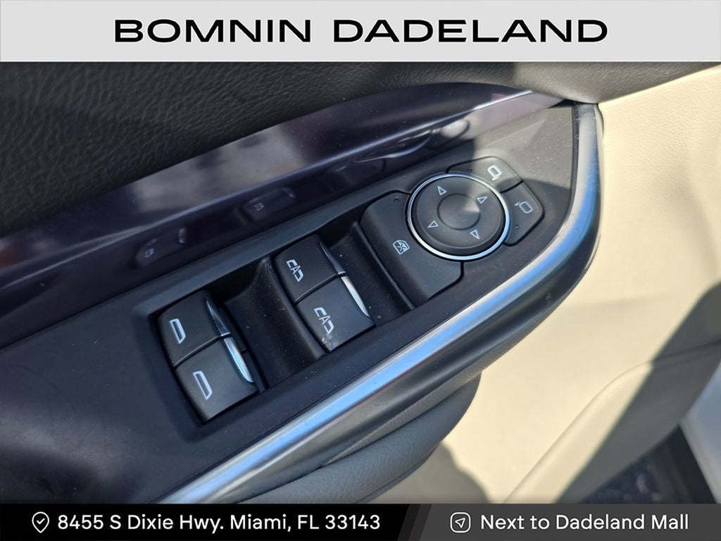 2023 Cadillac XT4 Luxury