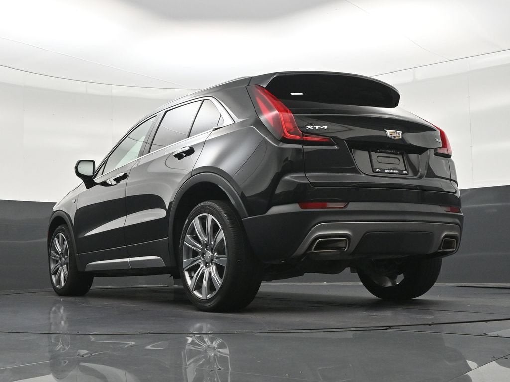 2023 Cadillac XT4 FWD Premium Luxury