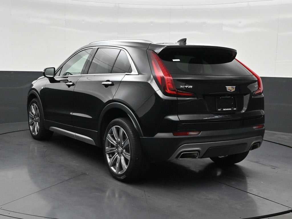 2023 Cadillac XT4 FWD Premium Luxury