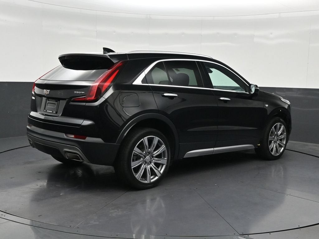 2023 Cadillac XT4 FWD Premium Luxury