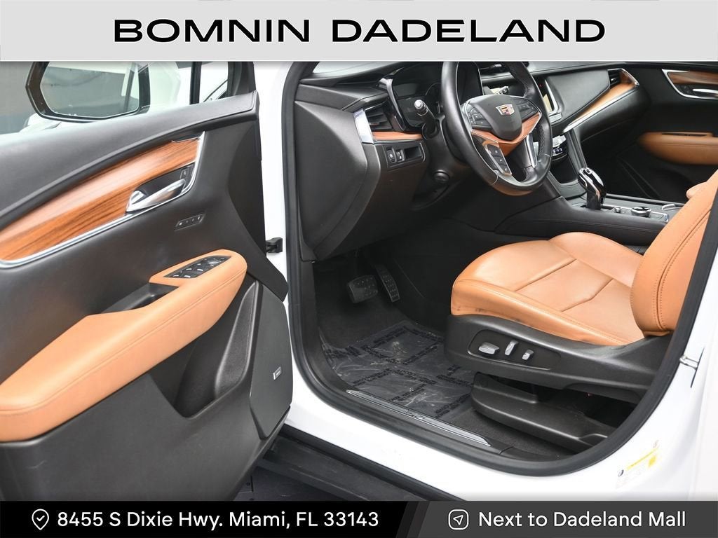 2022 Cadillac XT5 Premium Luxury