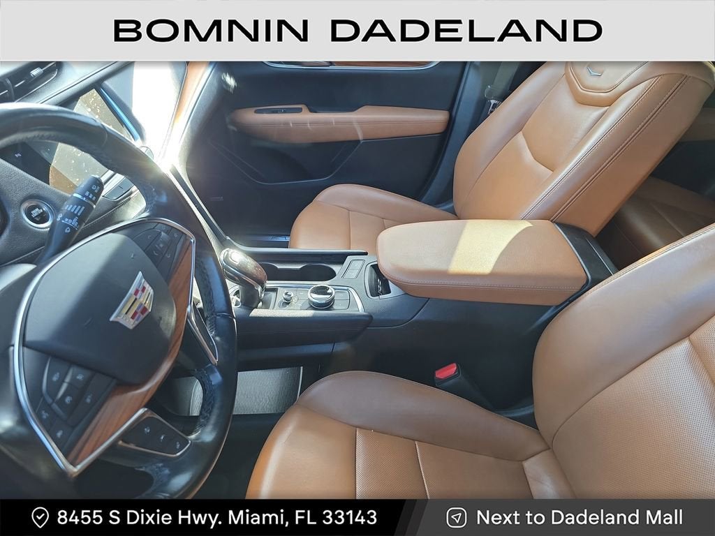 2022 Cadillac XT5 Premium Luxury