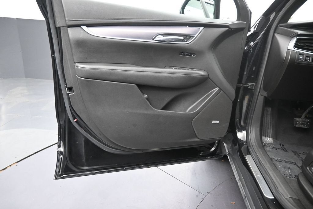 2023 Cadillac XT6 Luxury