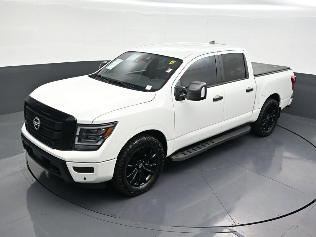 2023 Nissan Titan SV